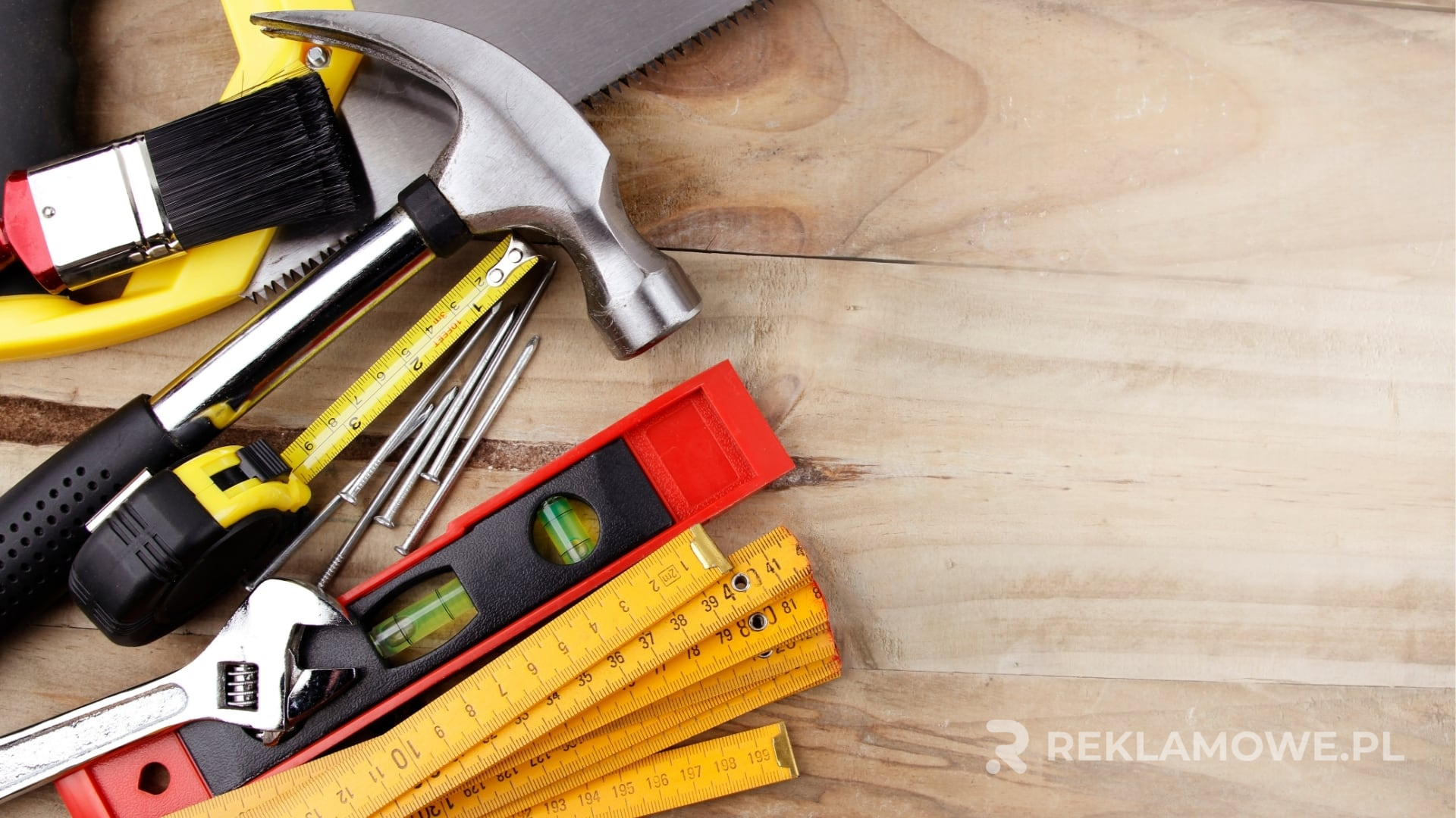 Banery, szyldy i inne narzędzia reklamy zewnętrznej