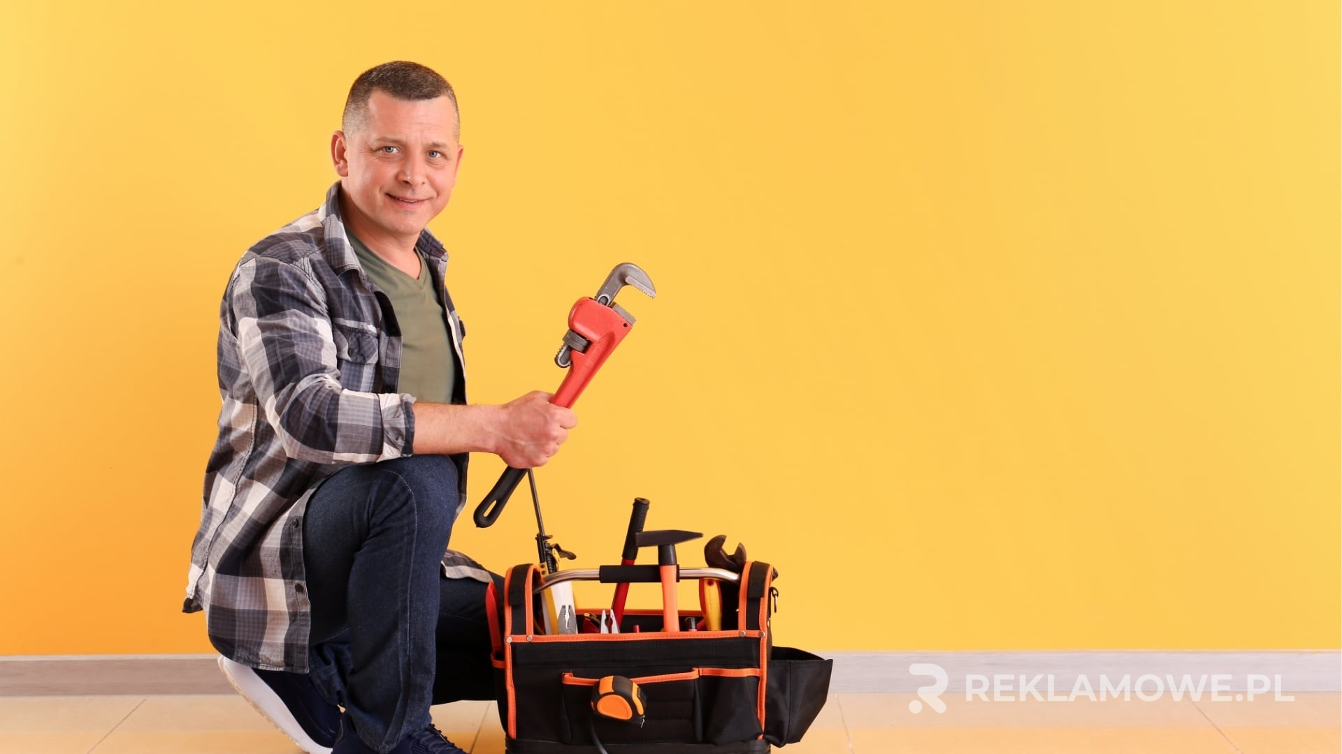 Pomiar skuteczności narzędzi reklamowych na wykresach i danych marketingowych